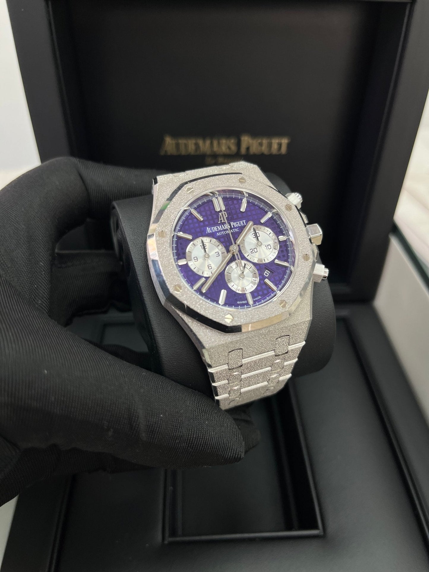 Audemars Piguet Royal Oak Selfwinding Chronograph Frosted White Gold Purple Dial LIMITED EDITION